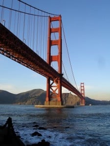 Golden_Gate_Bridge_from_below